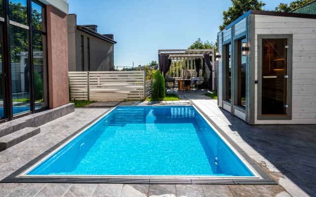 Infiniti Villa
