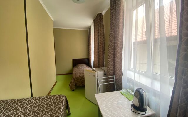 MALAHIT Guest House