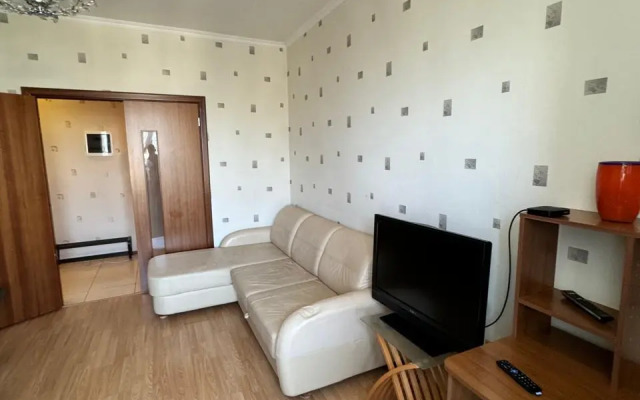 V Tsentre Bliz Naberezhnoy Flat