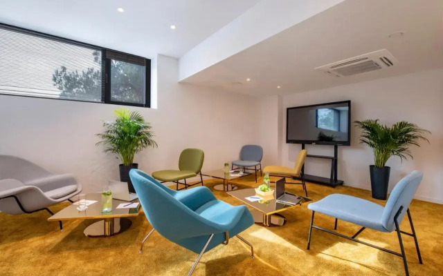 Hotel Golden Tulip Design Tbilisi