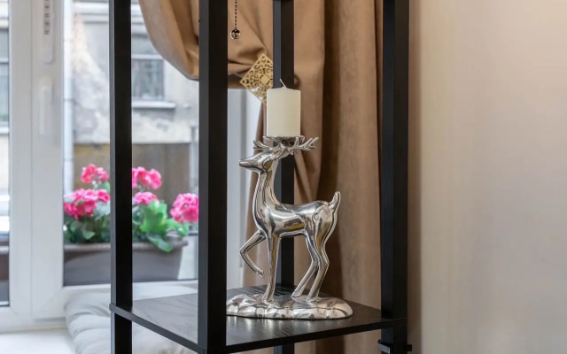 Atmosfernaya Studiya U Tavricheskogo Flat