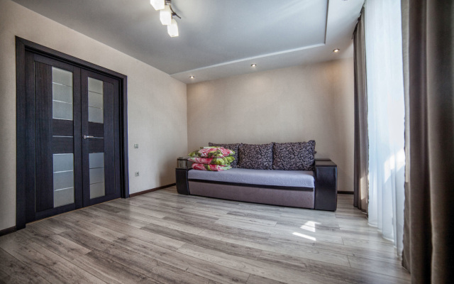 Na Novo-Chernushenskom Apartment