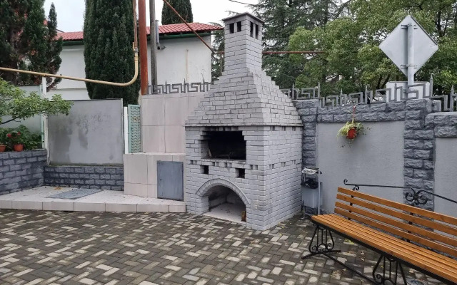 V Tsentre Goroda Apartments