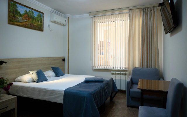 Vanatur Guest house