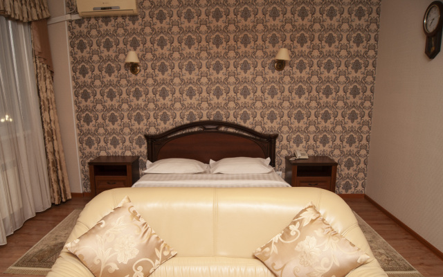 Na Naberezhnoj Mini-hotel