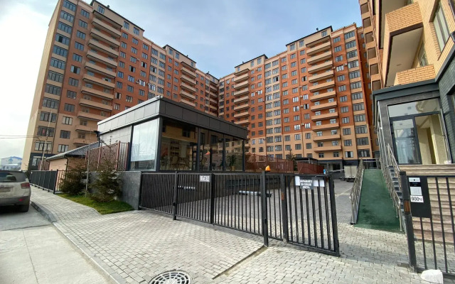 Tur House v Kaspiyske Apartments