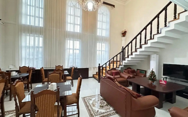 Sarbon Hotel