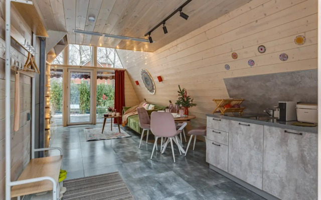 Частный дом Увеличенный А-фрейм Сад с баней и чаном