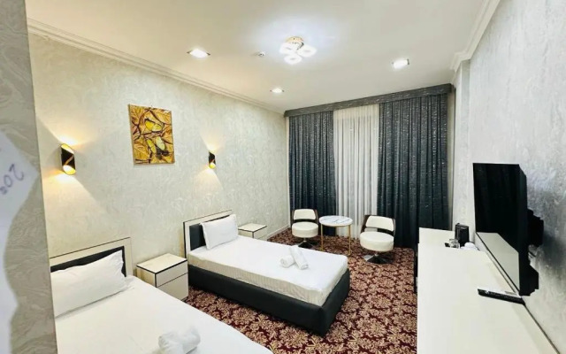 Отель Almir Avenue