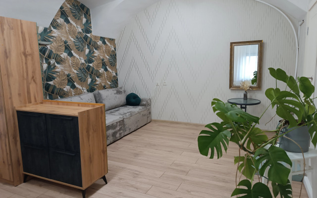 Neobychnye Na Lomonosova 16 Apartments