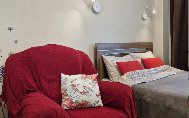 Kvartira-studiya s krasivym vidom na Amur Flat