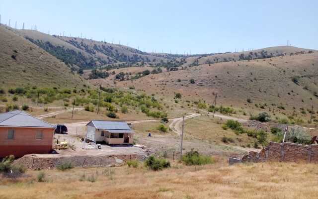 Гостевой Lом Домик в Бугазе