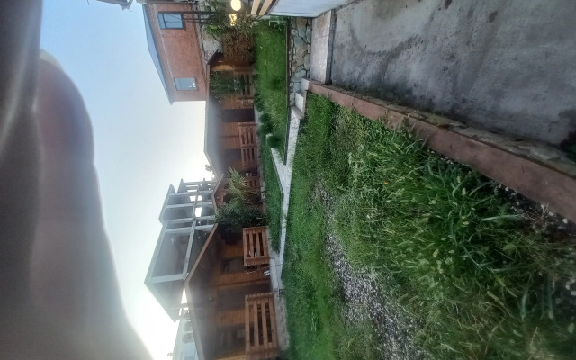 V Gostyakh U Zaura Private house