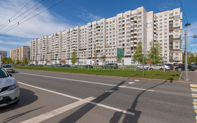 White nights near Pionerskaya metro station Apartments