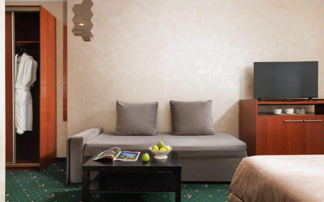 Grin Hotel 4*