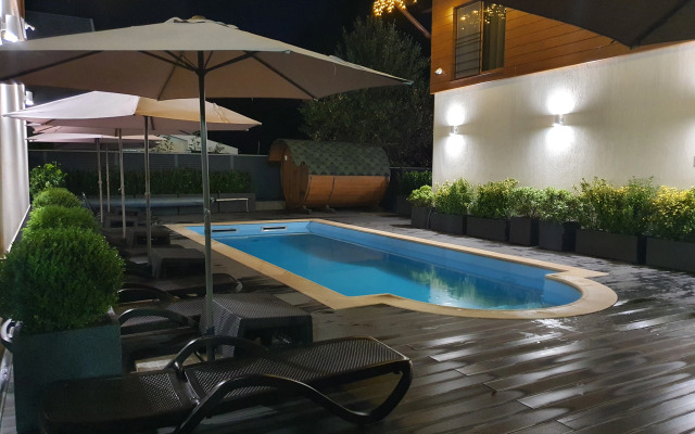 Апартаменты студия Лес бассейн, баня, панорама на горы