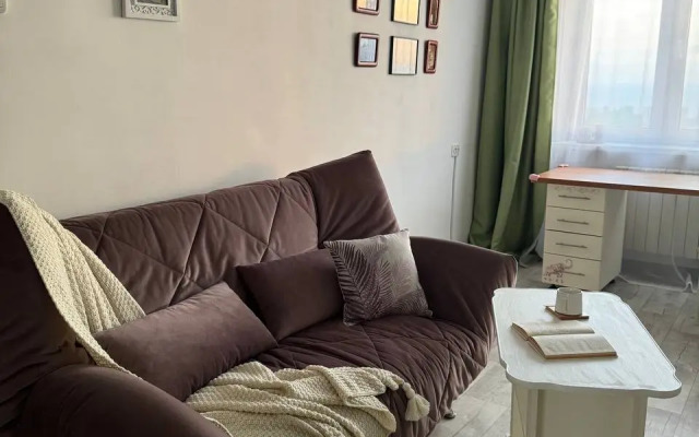 Flat 2-Komnatnaya 47 M² 2 Krovati