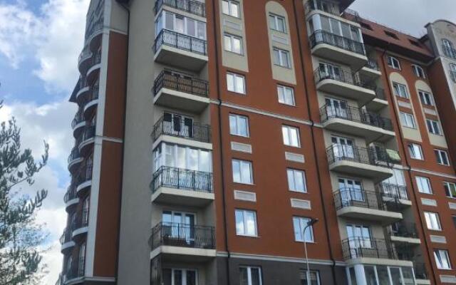 Апартаменты 3 комнаты в Центре рядом с Электричкой на Море