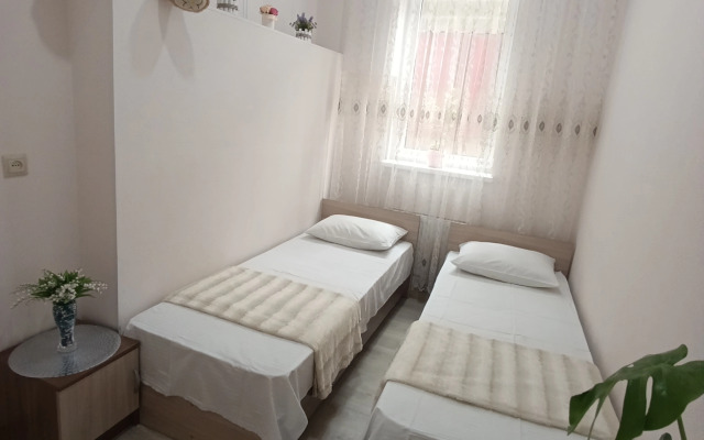 Zelyony Kvartal Guest House