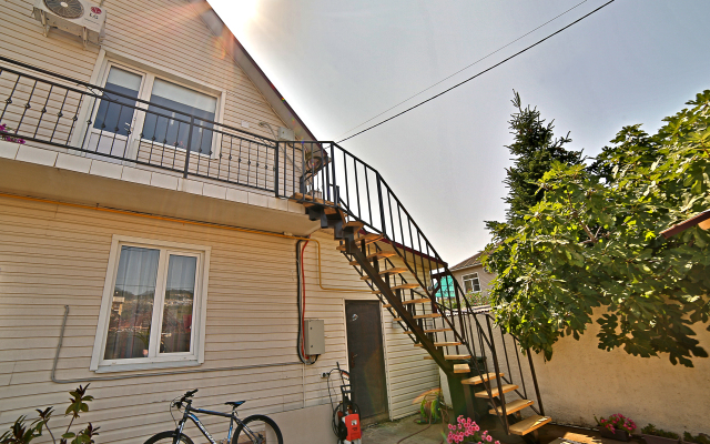 Na Listopadnoy Guest House