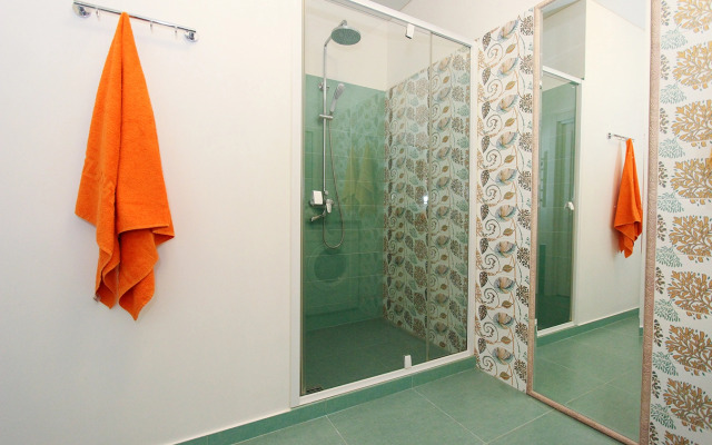 Roskoshnaya Dvukhkomnatnaya s Vidom na More v Feodosii Flat