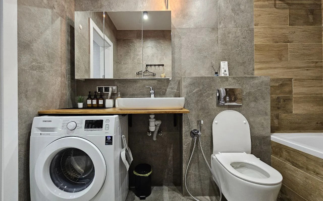 Квартира лофт над елями