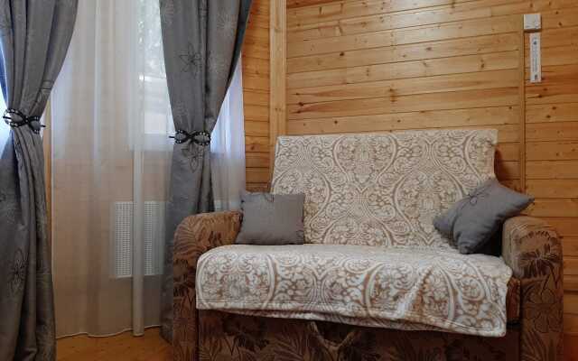 V Gostyah U Skazki Guest house