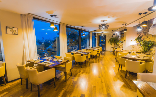 Citadel Narikala Hotel