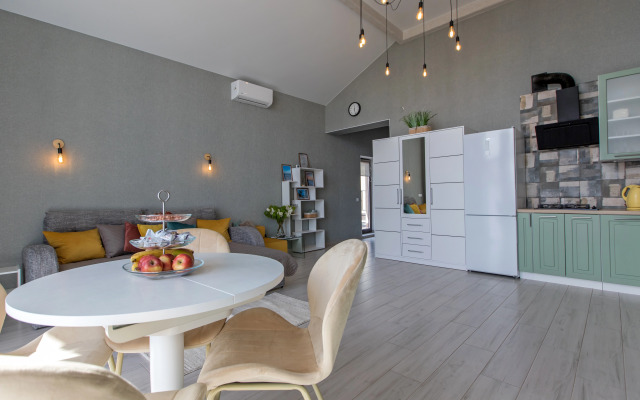 Studiya s Terrasoy Private House