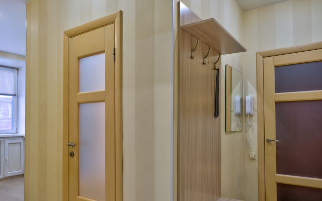 Апартаменты Розы Люксембург 12