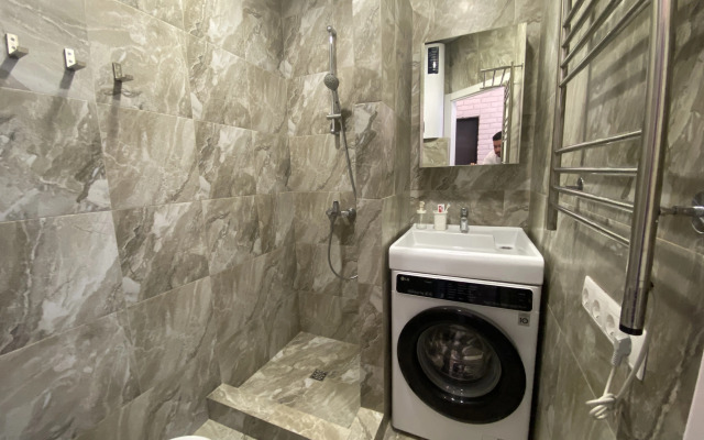Na Molodogvardeyskoy 2/62 Flat