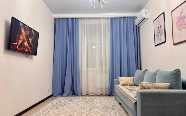 Ryadom S Batyr Moll Flat
