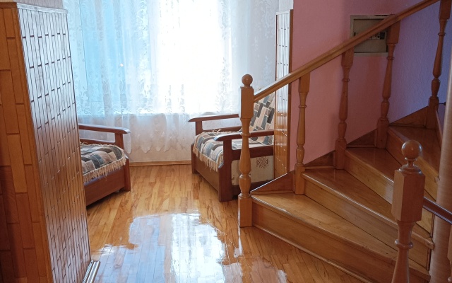 Svoi Lyudi Guest House