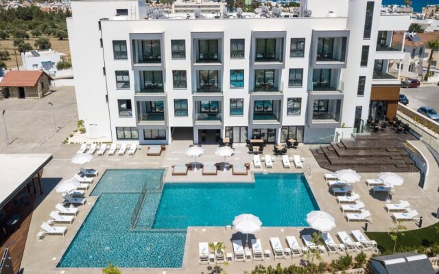 Апартаменты One Bedroom Pool View (Oroklini Beach)