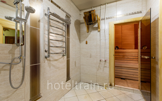 1st Train Hotel