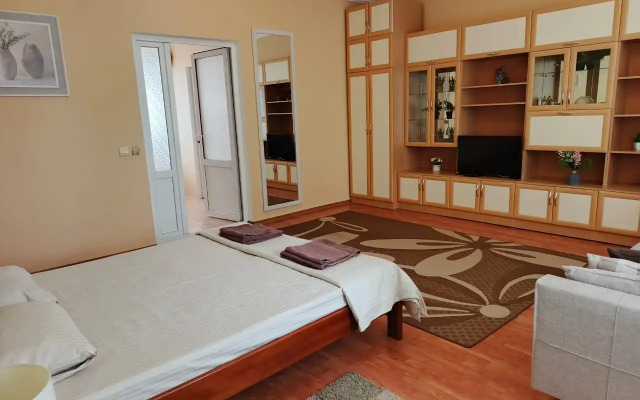 Taunkhaus na Beregu Morya Private House