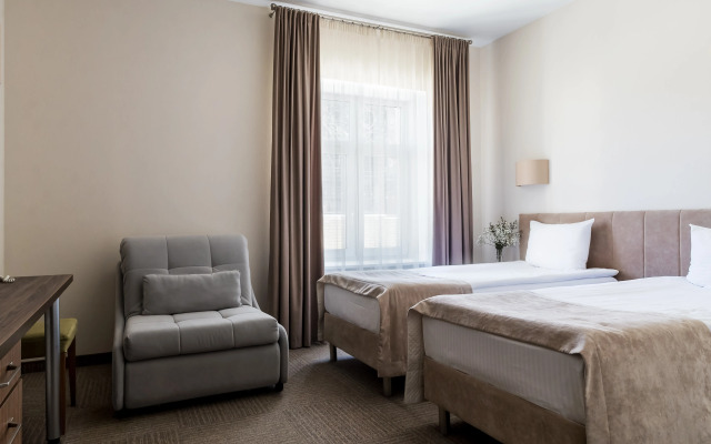 Staryij Dvorik Na Orlovskoj Hotel