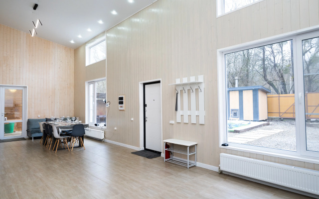 Частный дом с теплым бассейном, расположенного в живописном месте