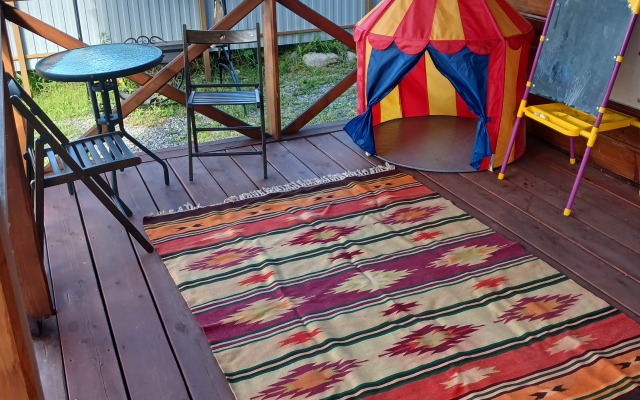 Khvoya Guest House