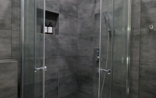 Апартаменты Сутки Уфа на Верхнеторговой площади 4 2