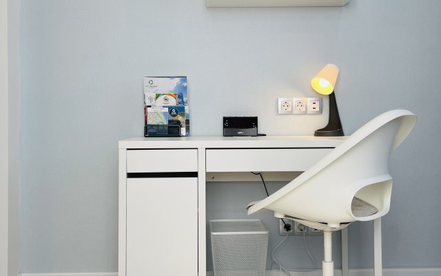 Apartamenty Fresh Dvukhkomnatnye s dushevoy kabinoy