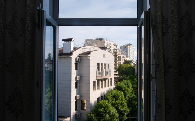 Квартира 2-к для семьи в историческом центре Сочи