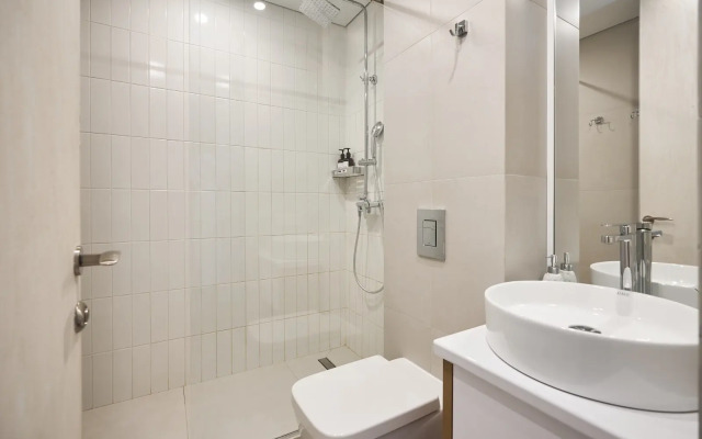 S Vidom Na Gorod I Reku 54-5 Apartment