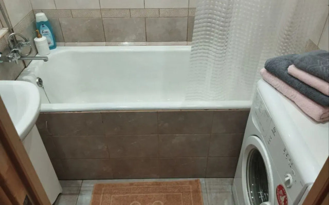 Na Ulitse Bagrationa 7 Flat