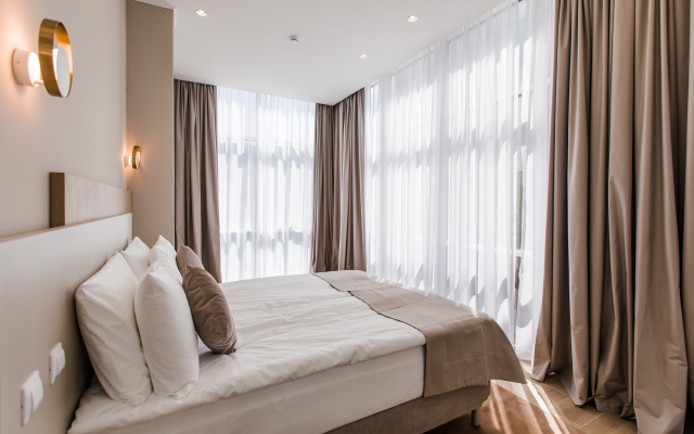 Mirror Residence Hotel