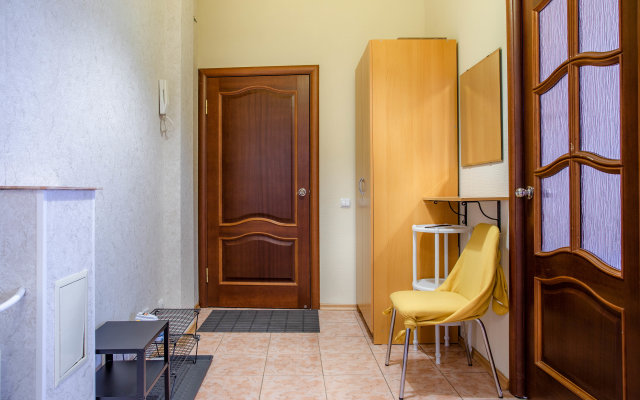 Nevskij Prospekt 106 Apartments