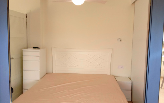 Studiya s Prekrasnym Vidom na Okean Apartments
