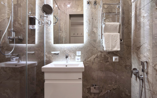 Mirror Ot Progosti Apartment