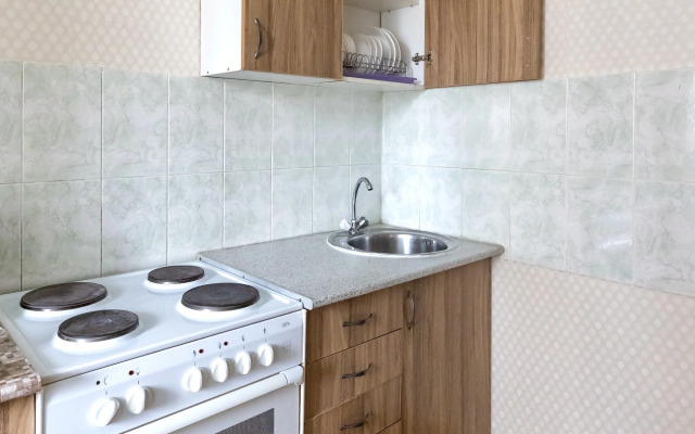 Квартира Недорогая уютная у метро посуточно