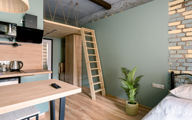 Univer Semeynaya Studiya Flat
